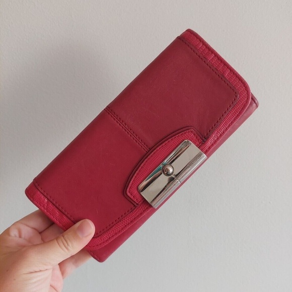 COACH WALLET KRISTIN Red Patent Leather VINTAGE Billfold Wallet Coach - Picture 1 of 14
